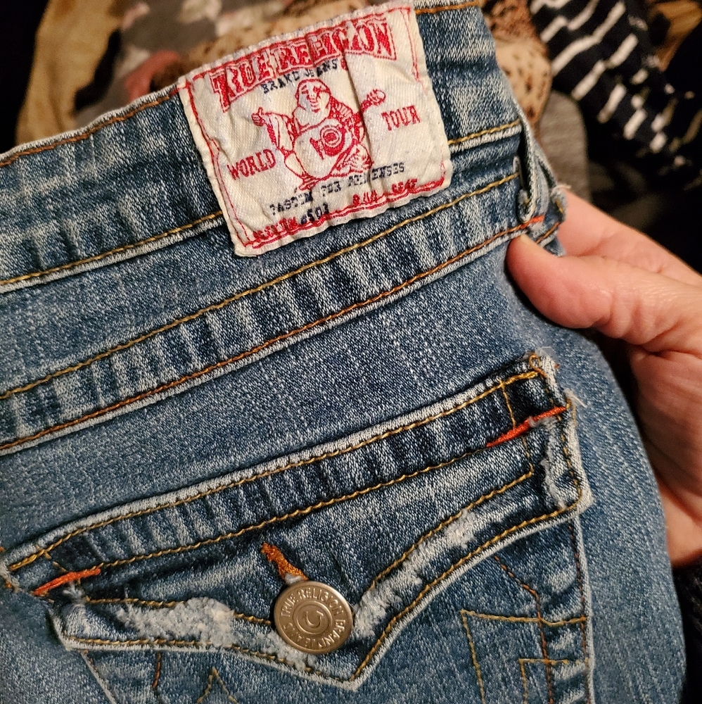 True Religion Super Stretchy Cropped Jeans Size 30